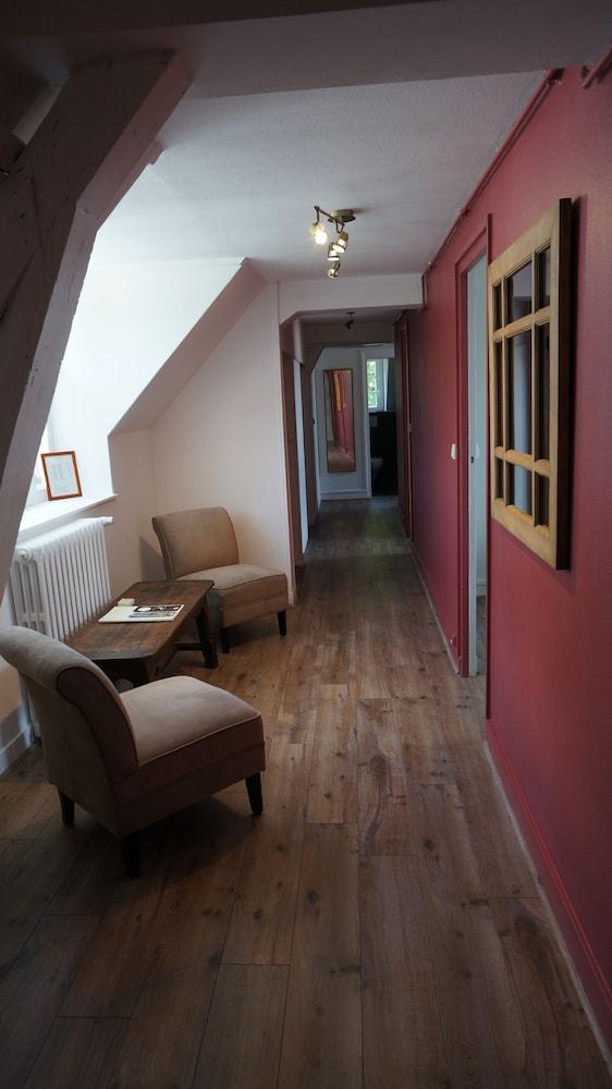 Hostellerie De La Porte Bellon Senlis  Exterior photo